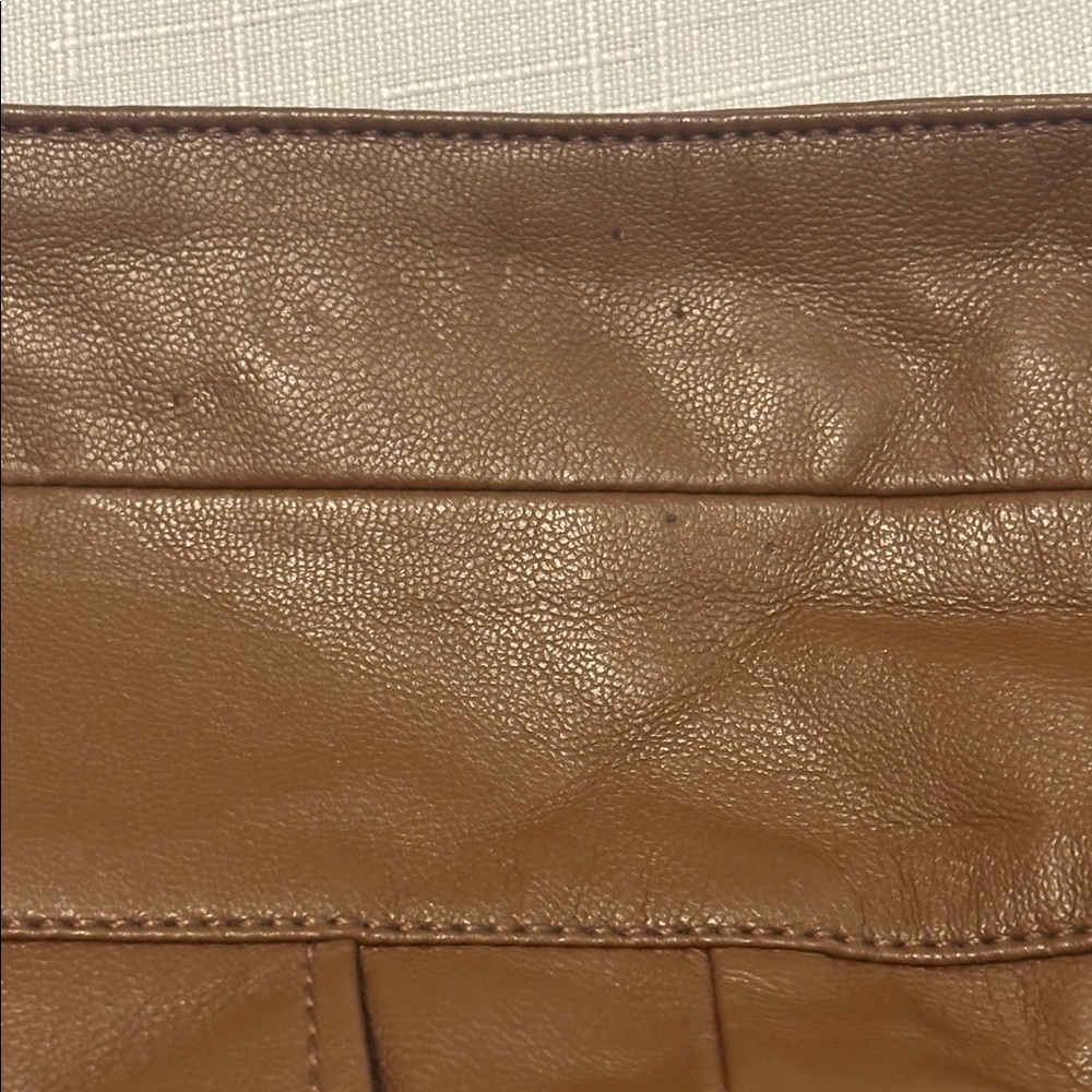 PAIGE Brown faux leather shorts SZ 10 high-rise fit pleated front pockets casual - Picture 15 of 15